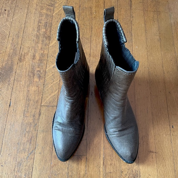 EUC Alexander Wang Army Green Anouck Chelsea Boots - Picture 3 of 8